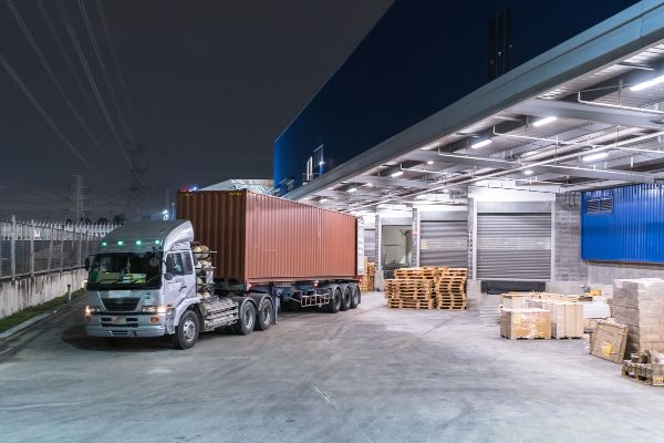 Trucking Service in Pinellas Park, FL